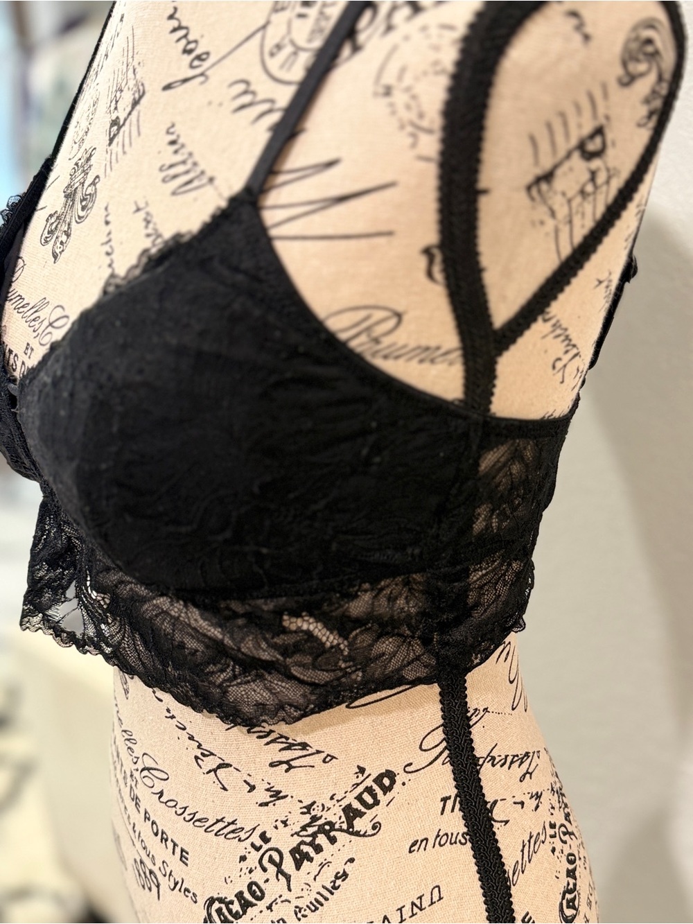 Auden Black Lace Padded Bralette Size Medium Soft Cup Wireless Bra Lace Trim - Picture 3 of 6